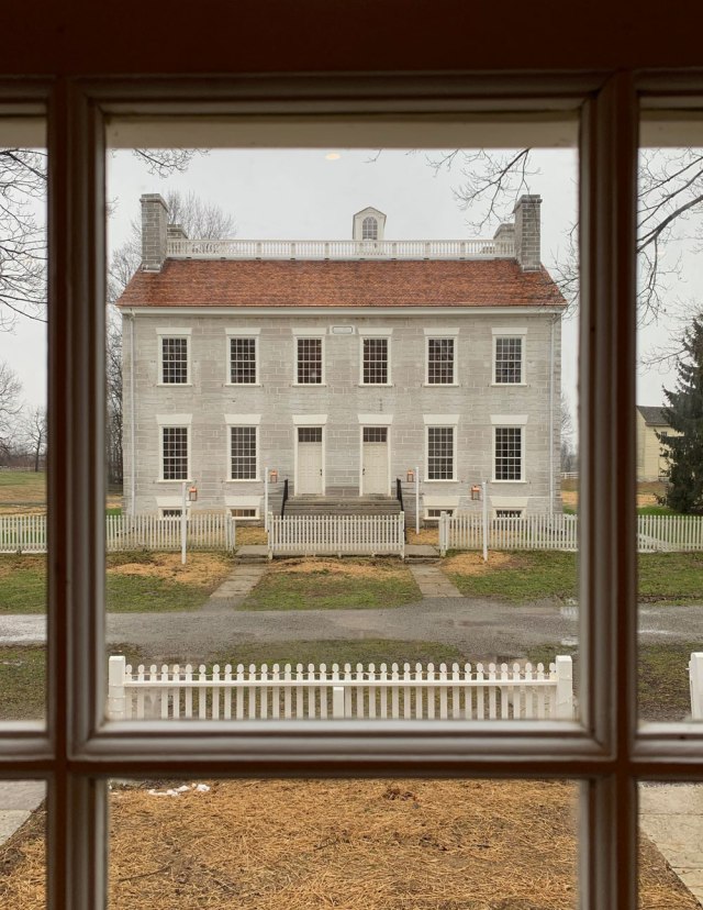 Centre Family Dwelling, Naked &#8211