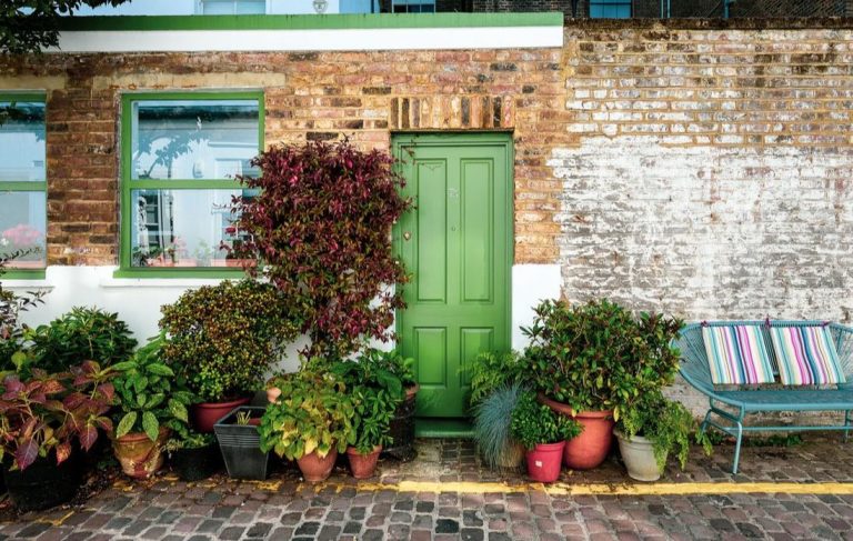 You’ve got some front! Meet the woman who simply loves doors – Life Unlocked